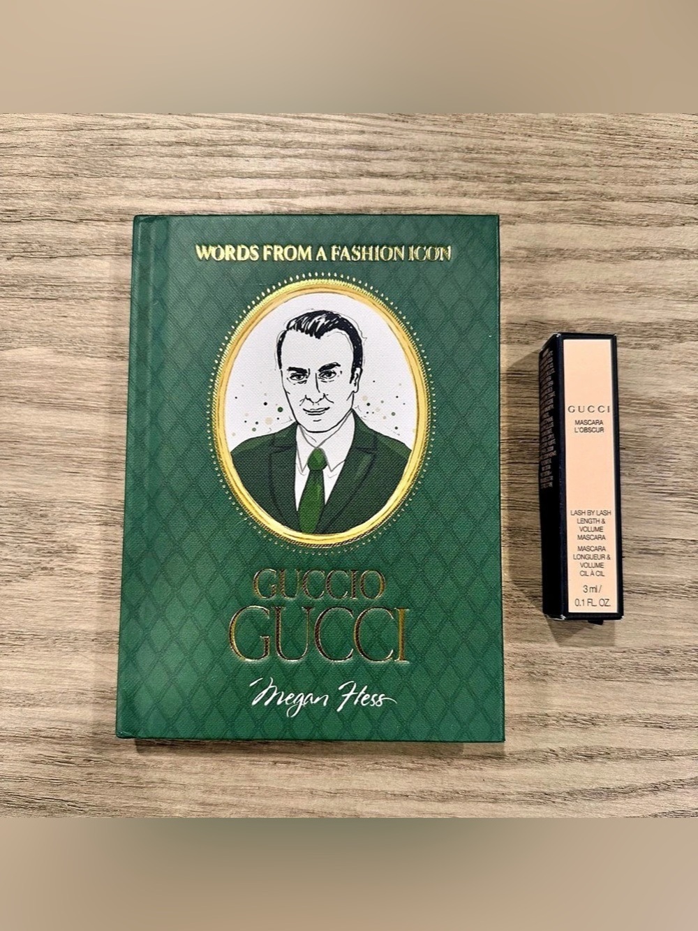 Gucci L'Obscur Mascara Eve Black & Gucci Table Book